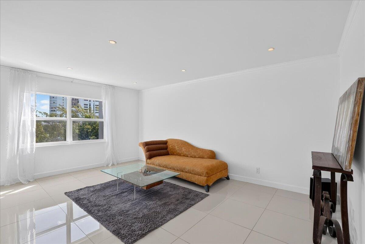 300 Diplomat Parkway 606 — photo 8