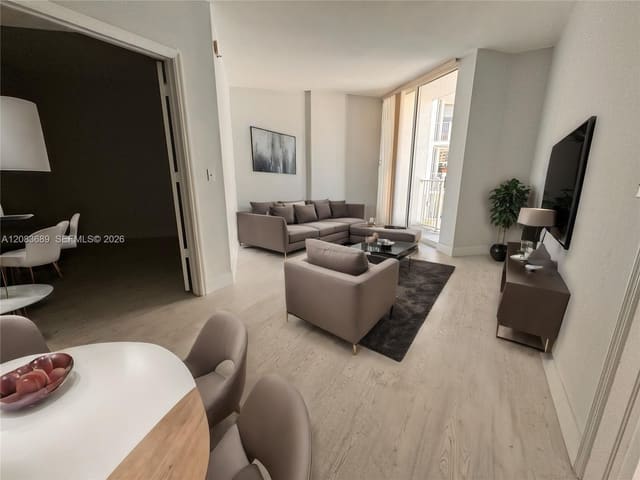 2030 S Douglas Road 521, Coral Gables, FL 33134