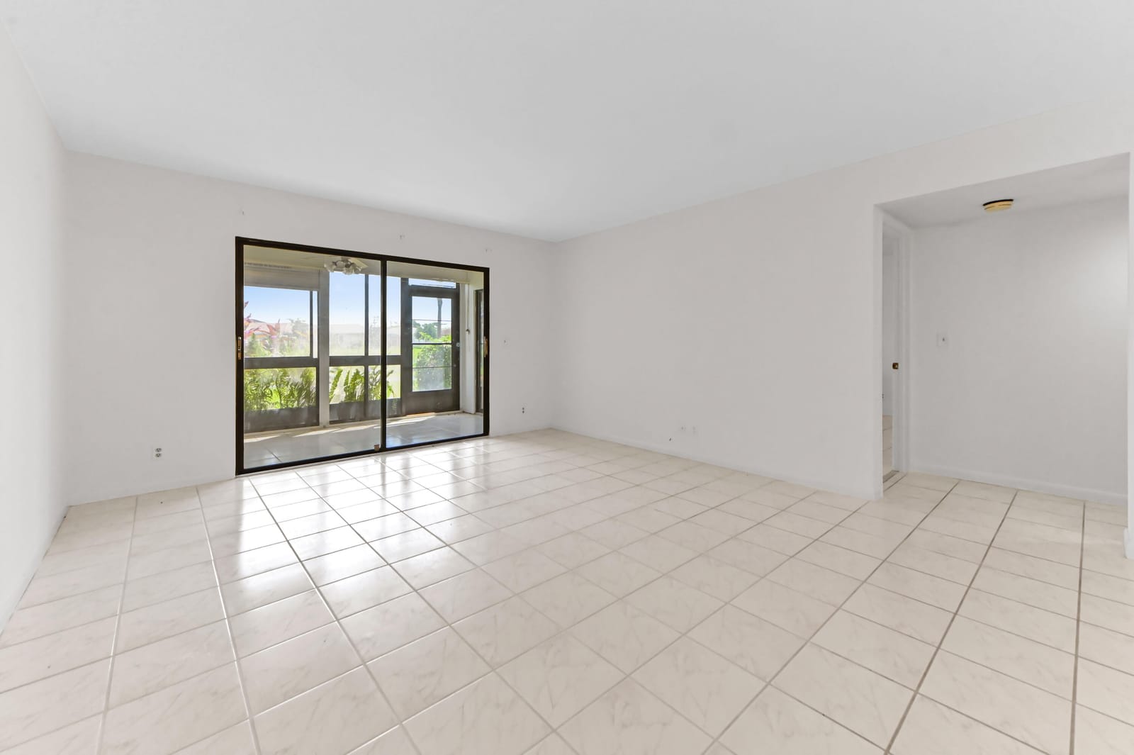 7260 Kinghurst Drive 106 — photo 11