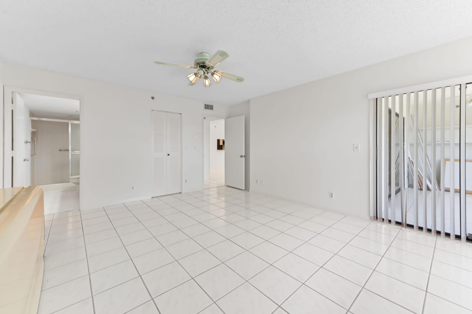 7260 Kinghurst Drive 106, Delray Beach, FL 33446 photo 21