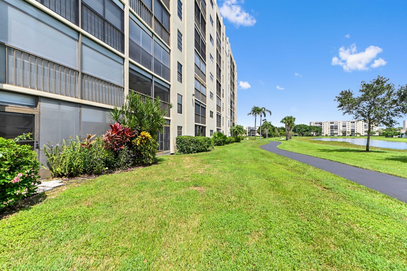 7260 Kinghurst Drive 106, Delray Beach, FL 33446 photo 25