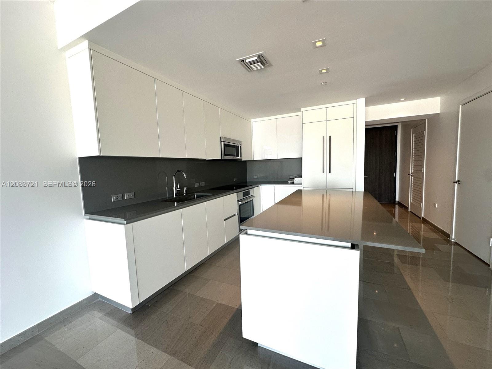 88 SW 7th Street 2806 — photo 9