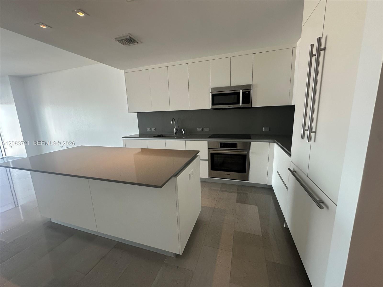 88 SW 7th Street 2806 — photo 10