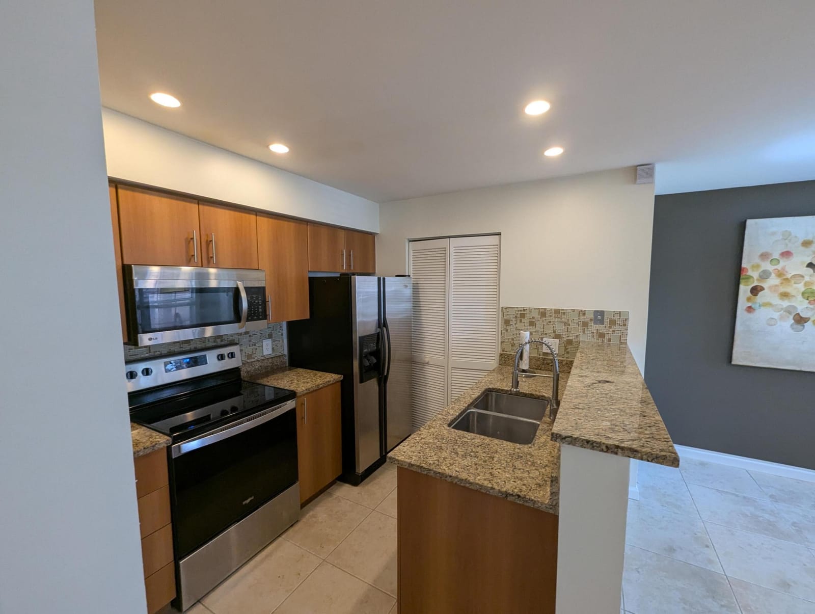 1335 CRYSTAL Way E — photo 2