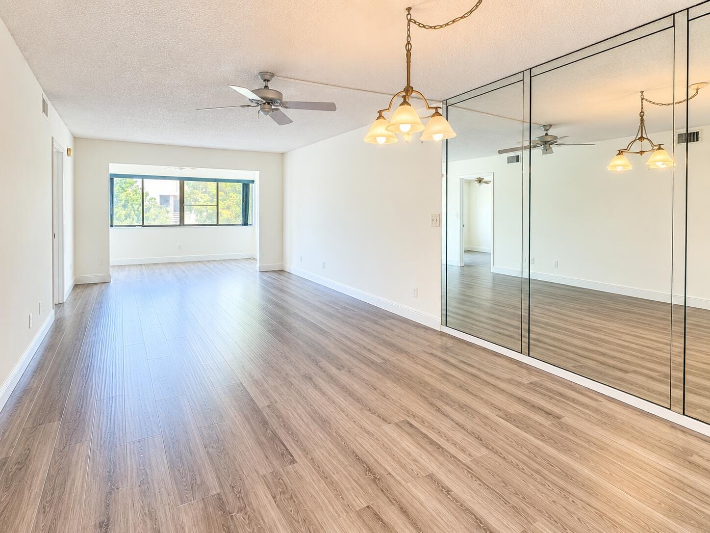 3178 VIA POINCIANA Drive 411 — photo 5