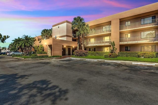 7428 ASHMONT Circle 210, Ashmont Condominium E, Tamarac, FL