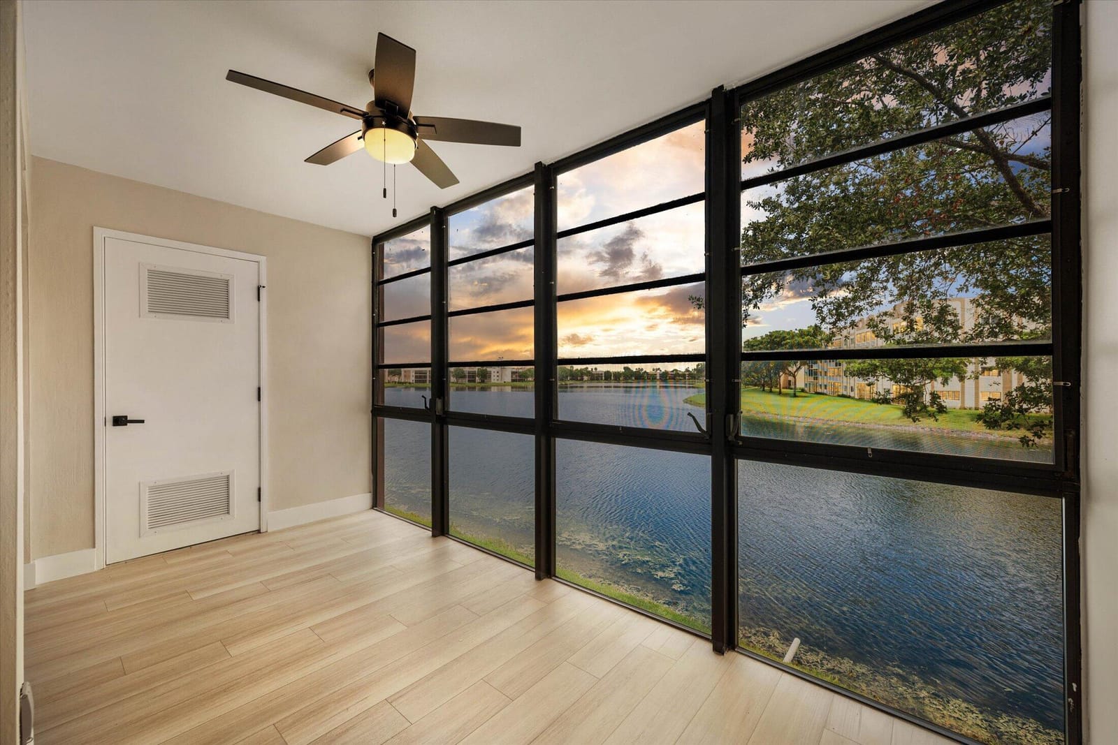 7428 ASHMONT Circle 210 — photo 1