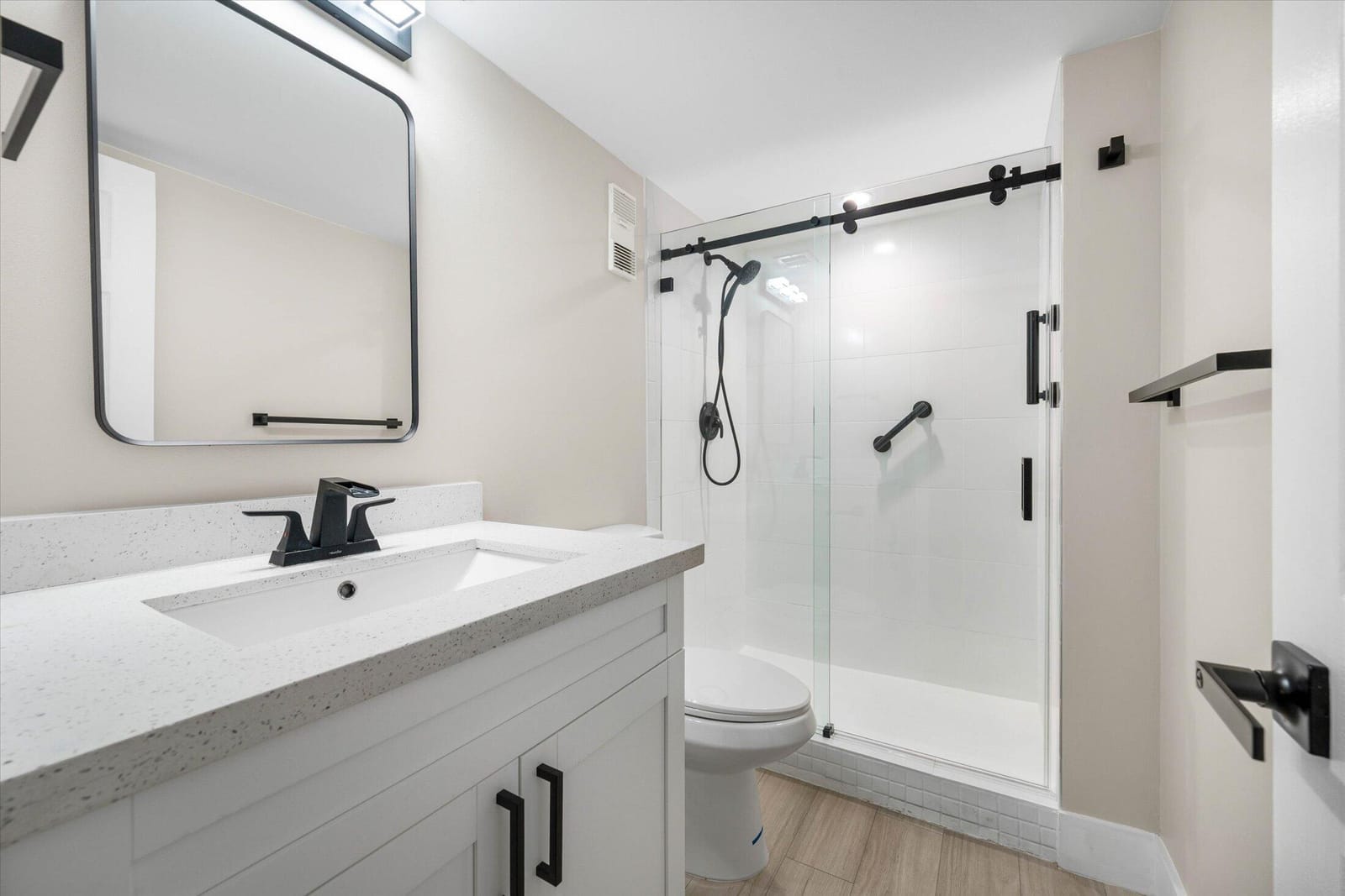 7428 ASHMONT Circle 210 — photo 11