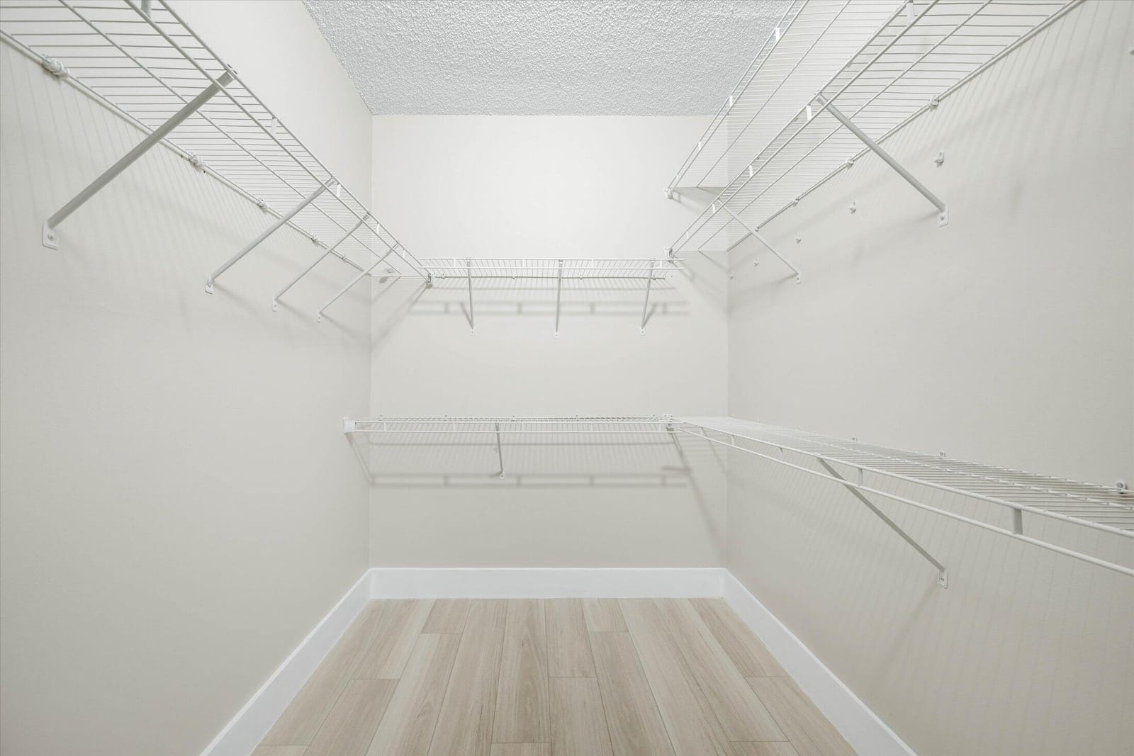 7428 ASHMONT Circle 210 — photo 12