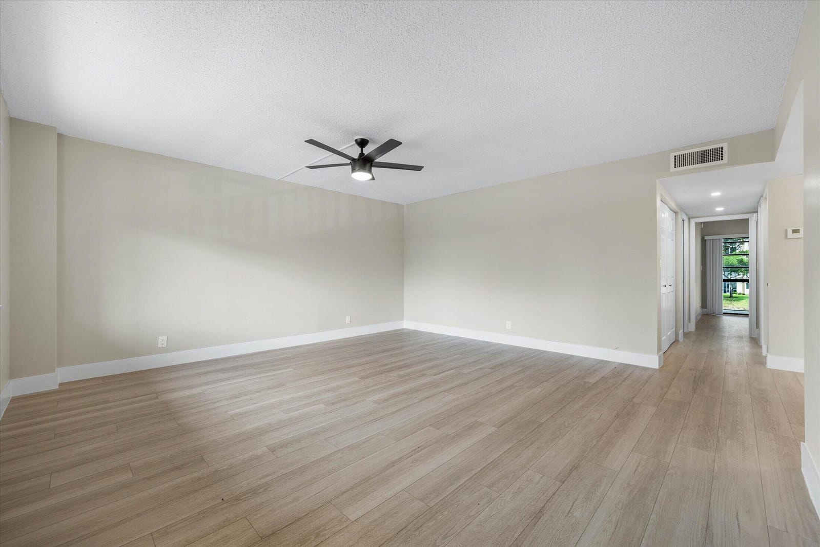 7428 ASHMONT Circle 210 — photo 5