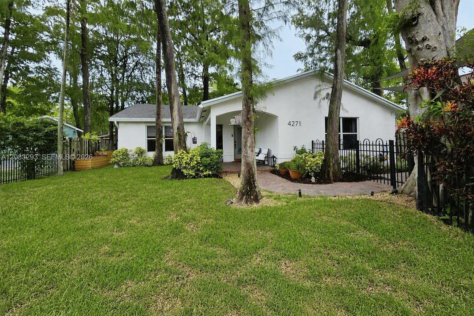 4271 NW 20th Avenue, Oakland Park, FL 33309