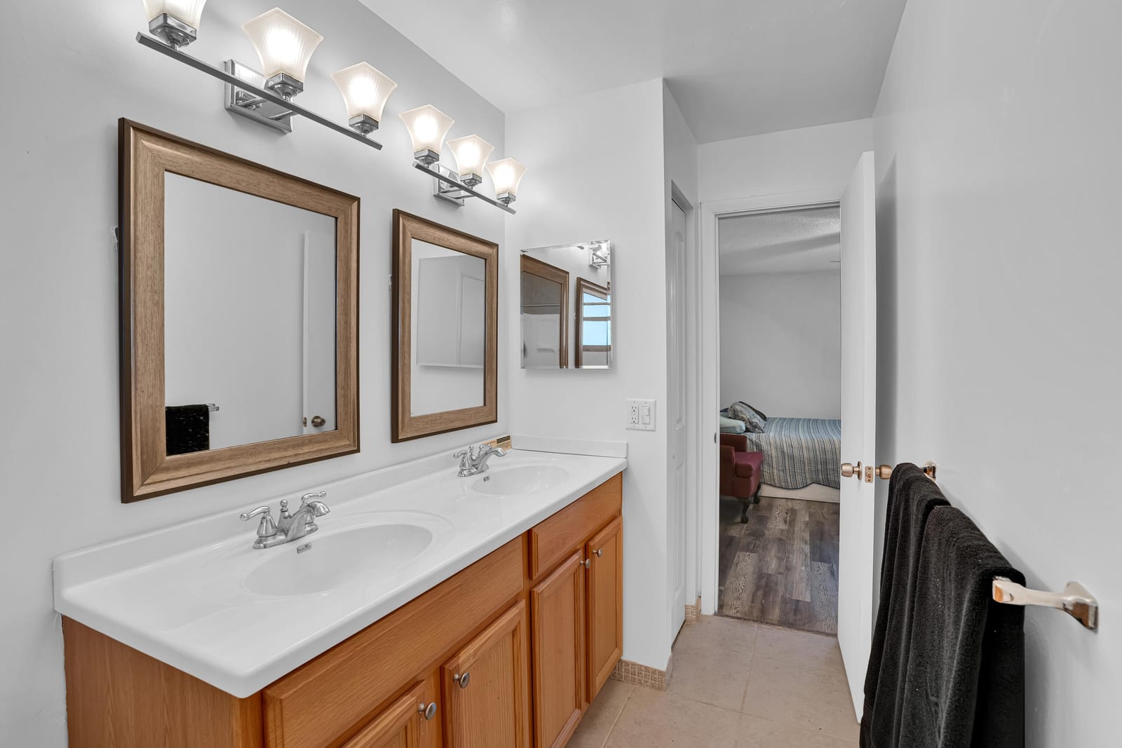 8400 LAGOS DE CAMPO Boulevard 305, Tamarac, FL 33321 photo 14