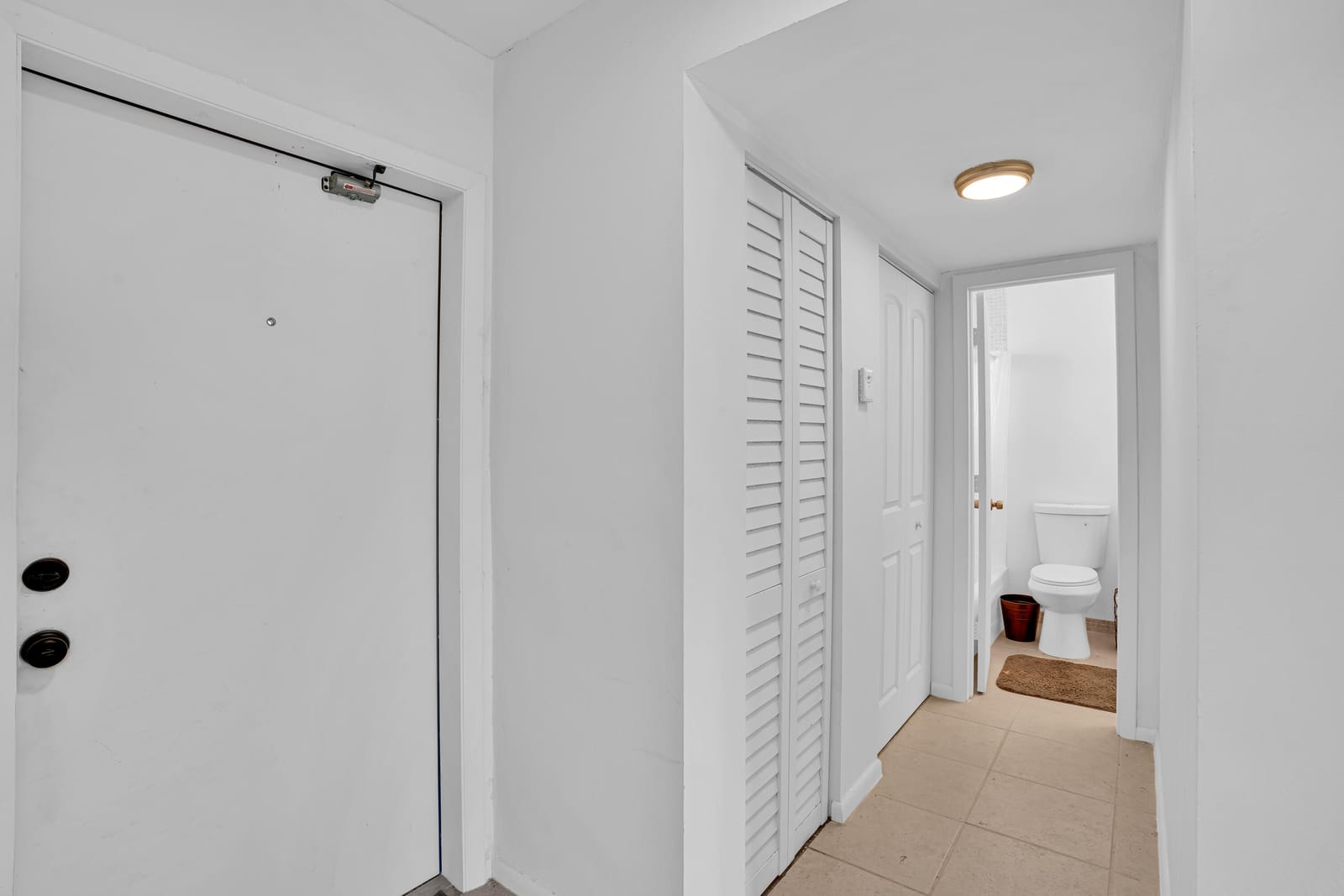8400 LAGOS DE CAMPO Boulevard 305, Tamarac, FL 33321 photo 16