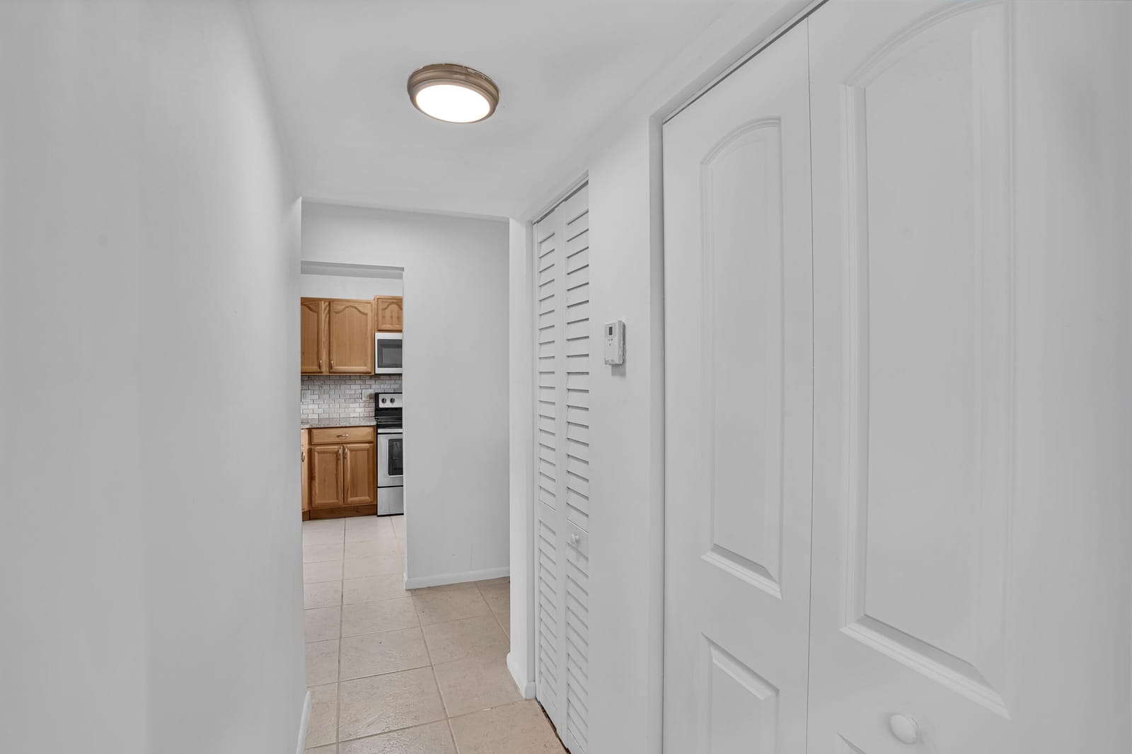 8400 LAGOS DE CAMPO Boulevard 305, Tamarac, FL 33321 photo 17