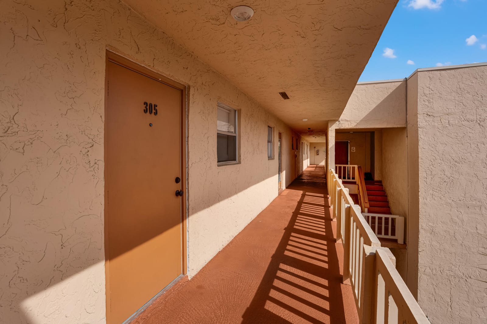 8400 LAGOS DE CAMPO Boulevard 305, Tamarac, FL 33321 photo 23