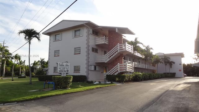 700 Layne Boulevard 319, Hallandale Beach, FL 33009