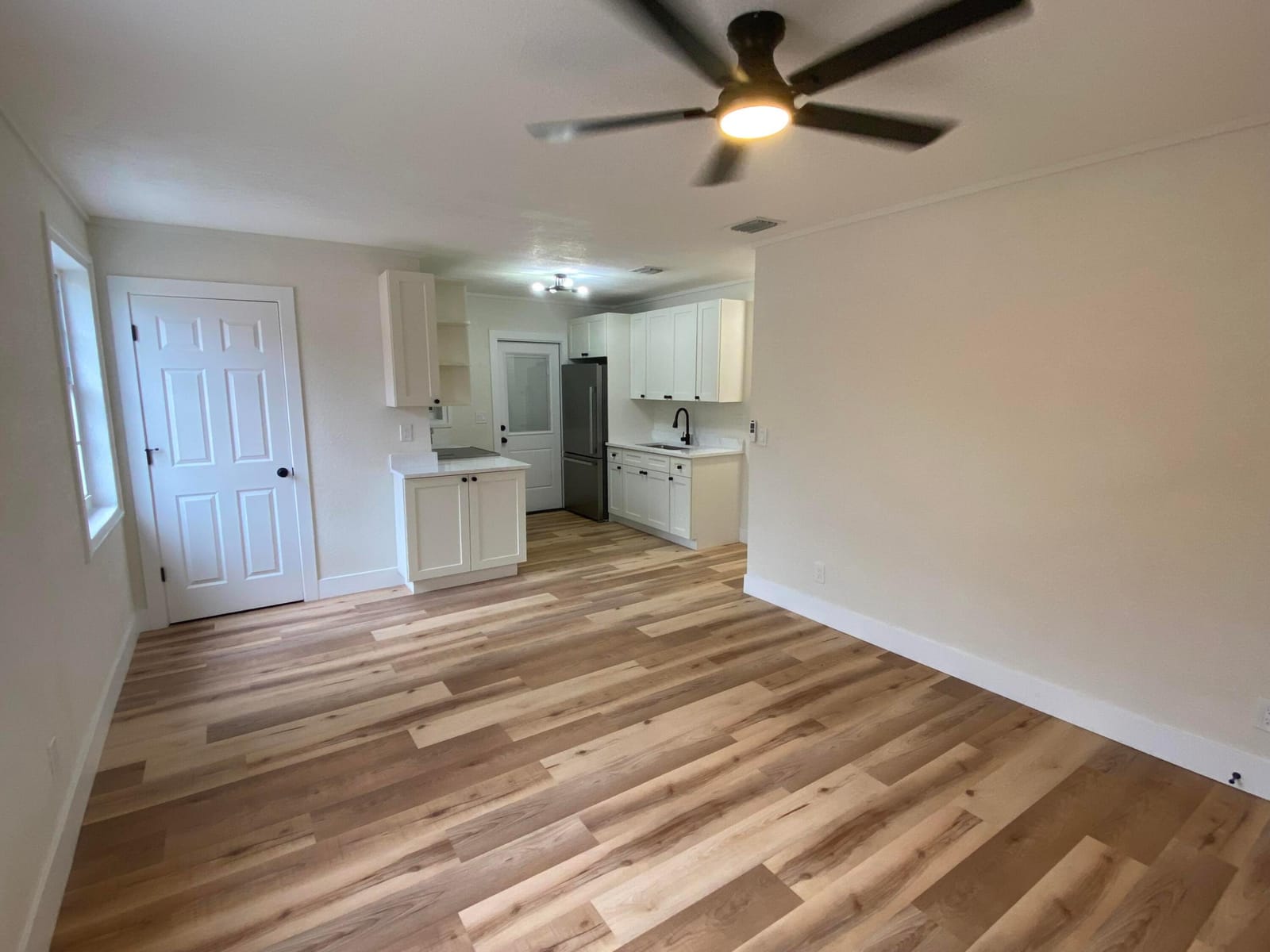 756 W 1ST Street — photo 10