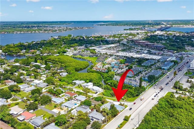 1200 S Kanner Highway, Stuart, FL 34994