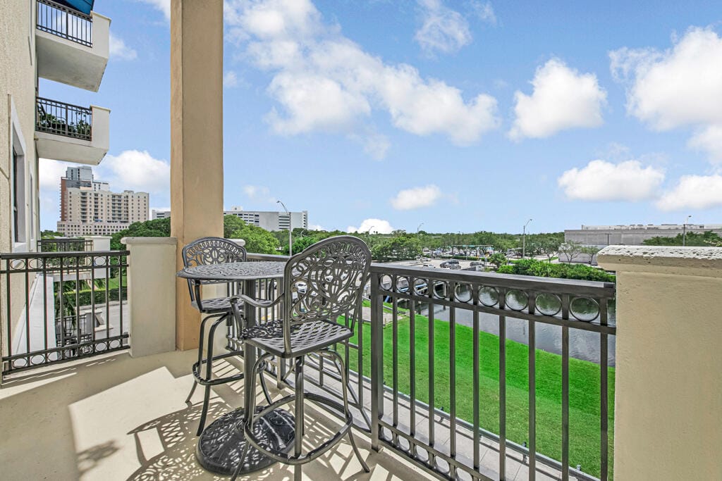 8390 SW 72ND Avenue 303 — photo 10