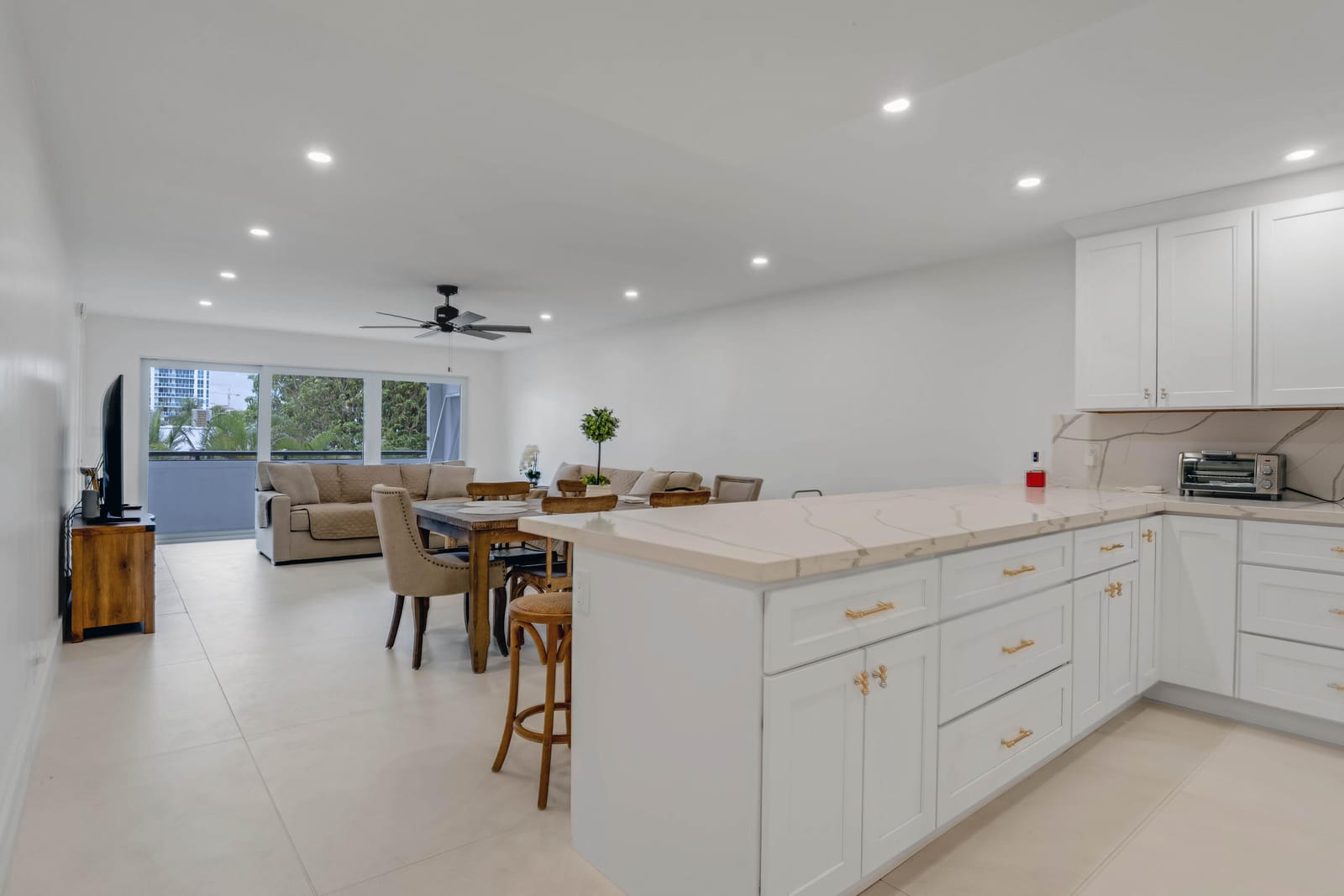 401 BRINY Avenue 315, Pompano Beach, FL 33062