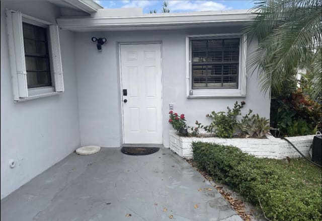 3610 LLOYD Drive B, Oakland Park, FL 33309
