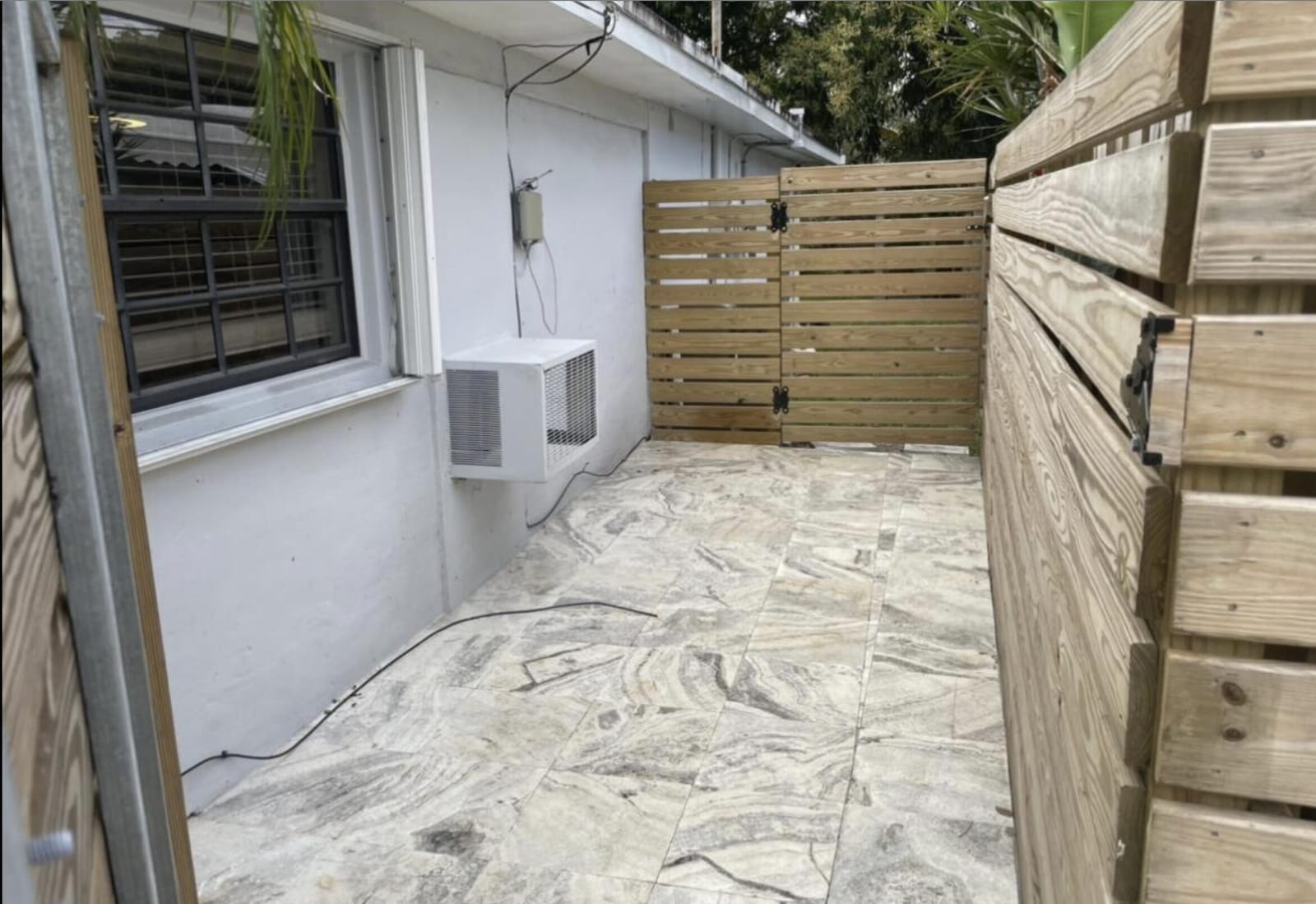 3610 LLOYD Drive B — photo 10