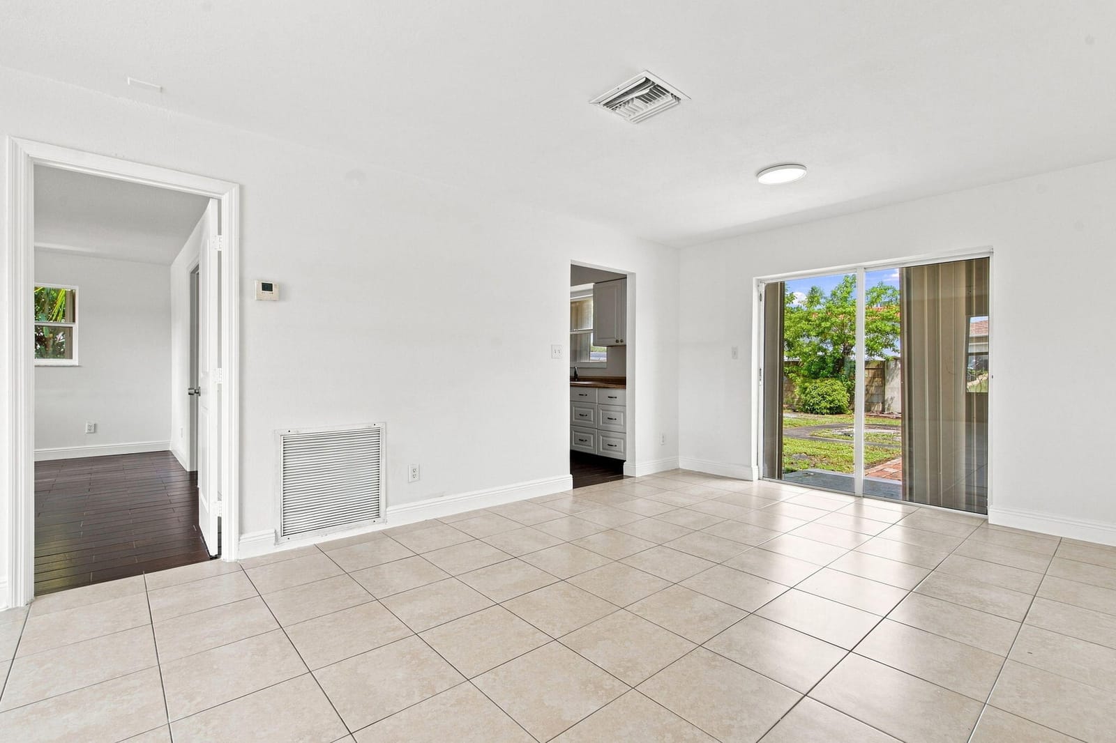 399 SW 14TH Street — photo 6