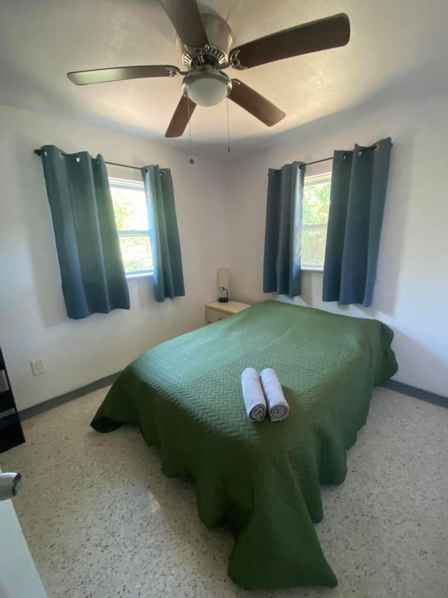 1112 AVENUE E A, Fort Pierce, FL 34950