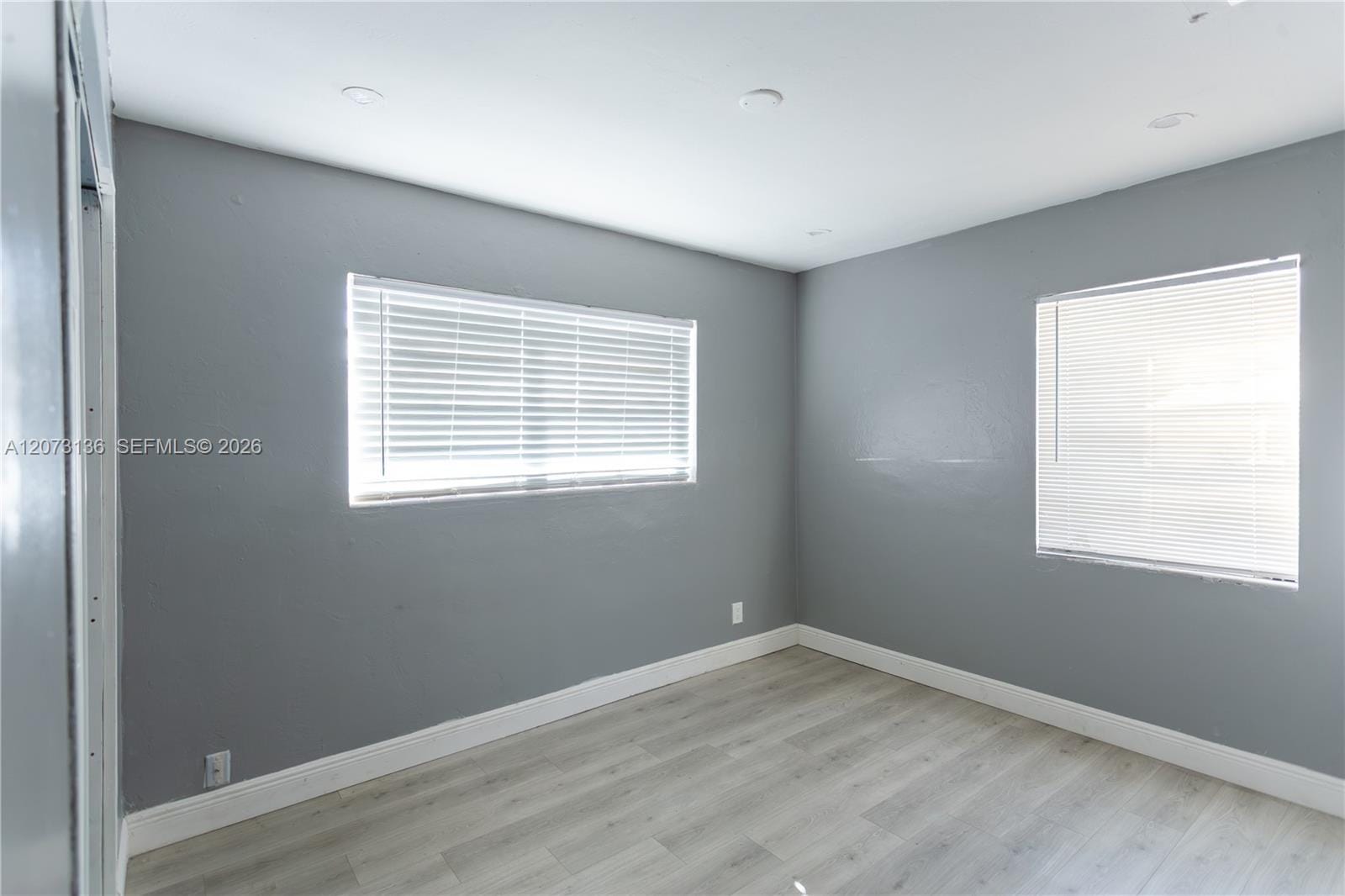 1725 NW 10th Avenue — photo 11