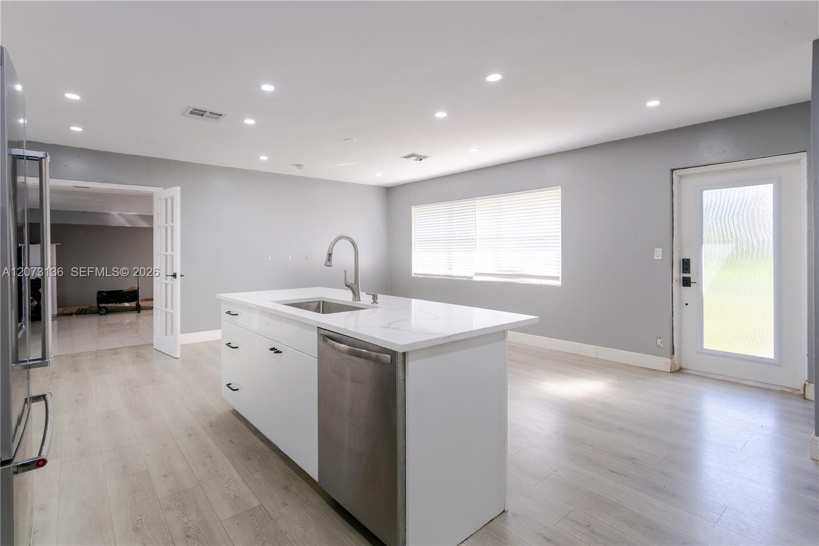 1725 NW 10th Avenue — photo 3