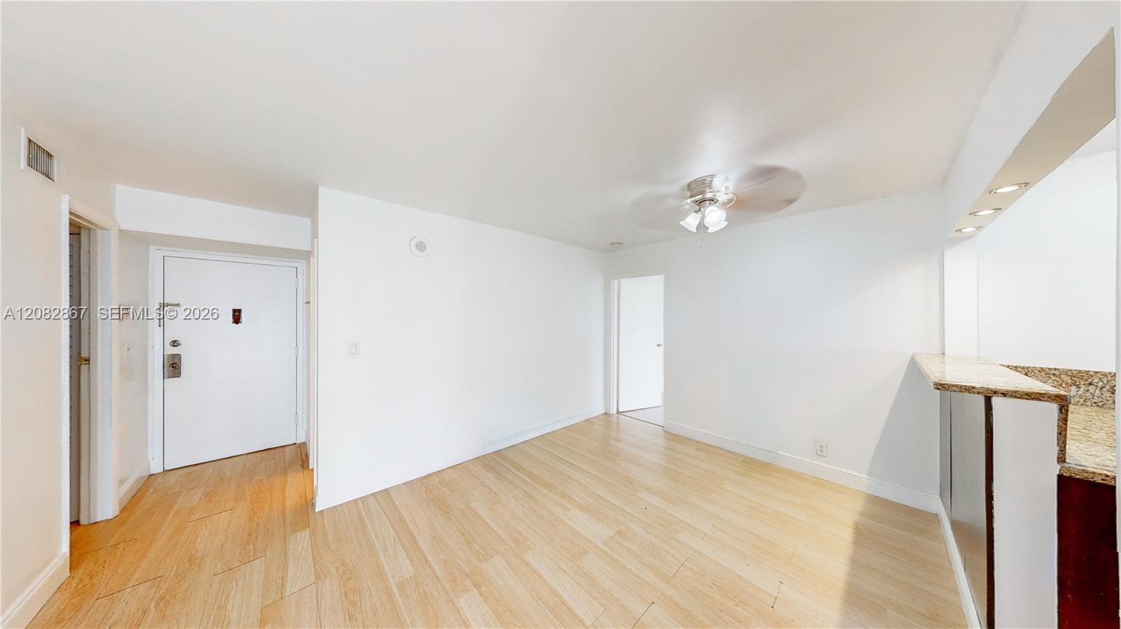 17011 N Bay Road 516 — photo 2