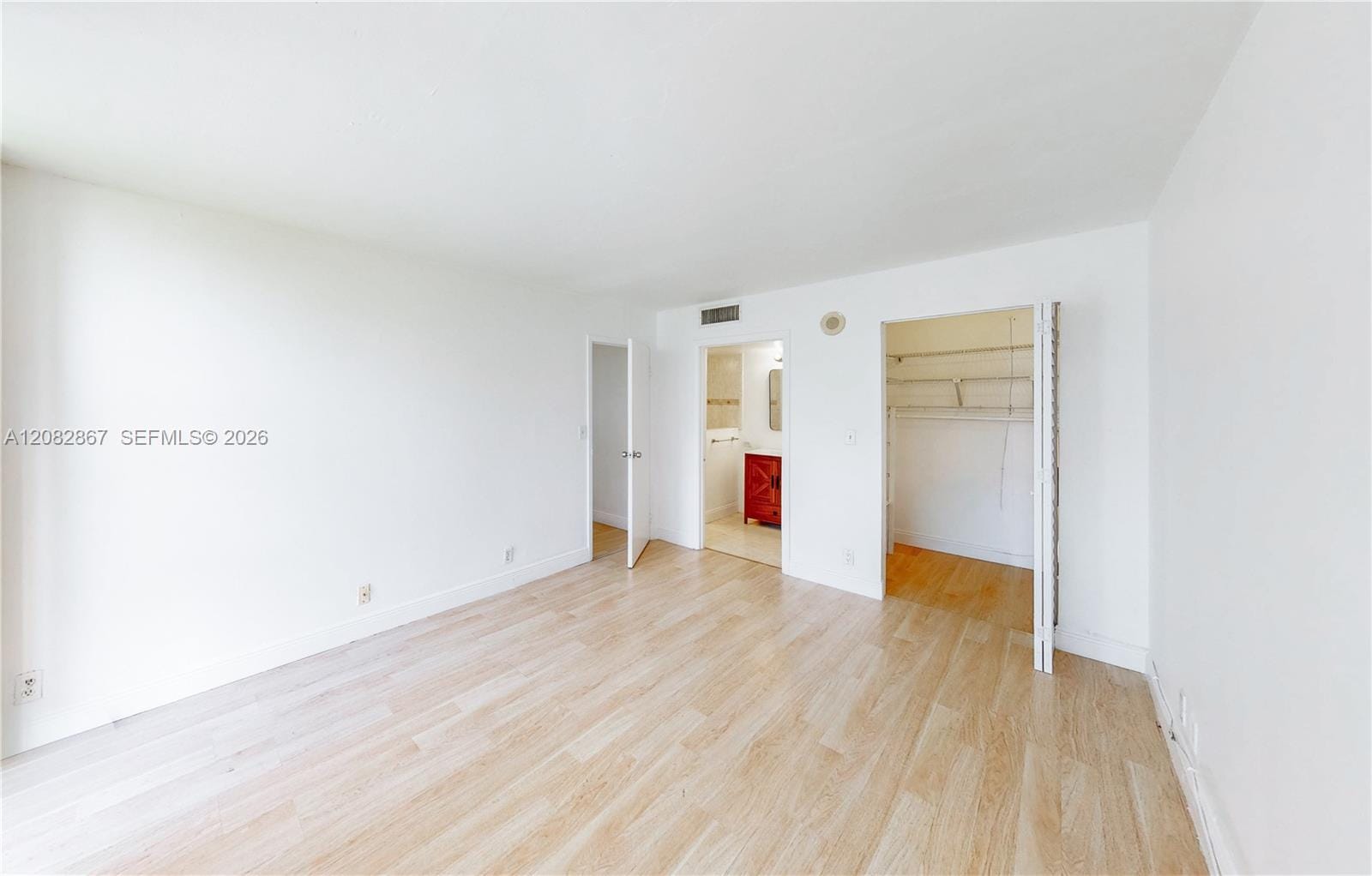 17011 N Bay Road 516 — photo 11