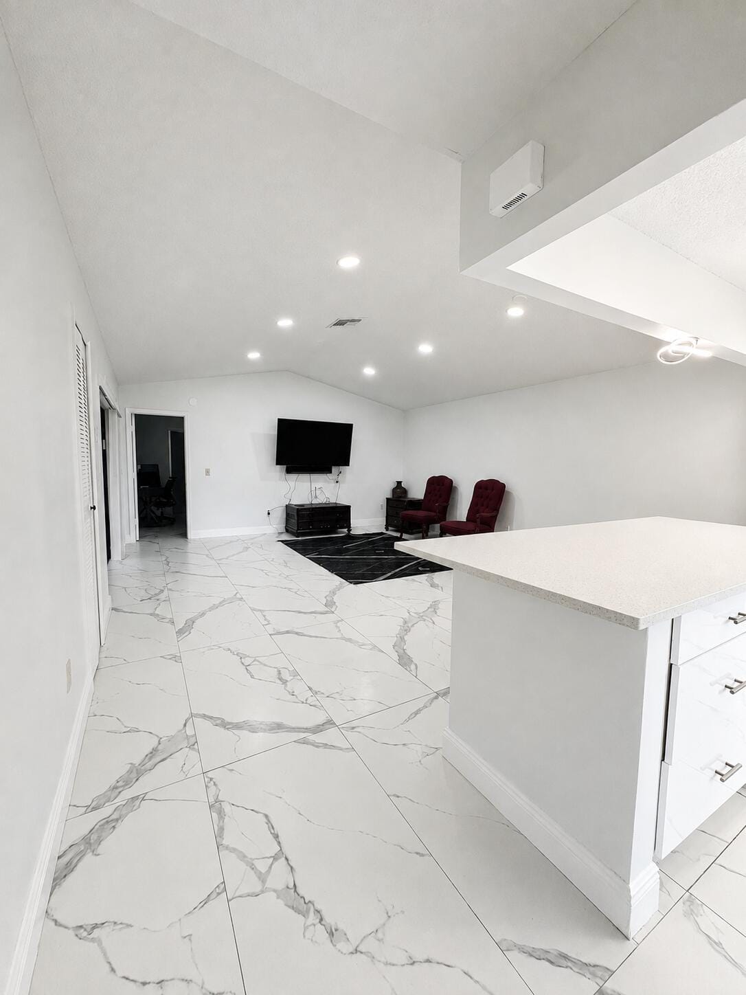23301 BARLAKE Drive 23 — photo 12