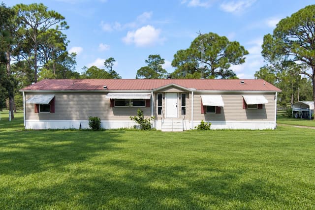 12851 NE 26th Avenue, Okeechobee, FL 34972