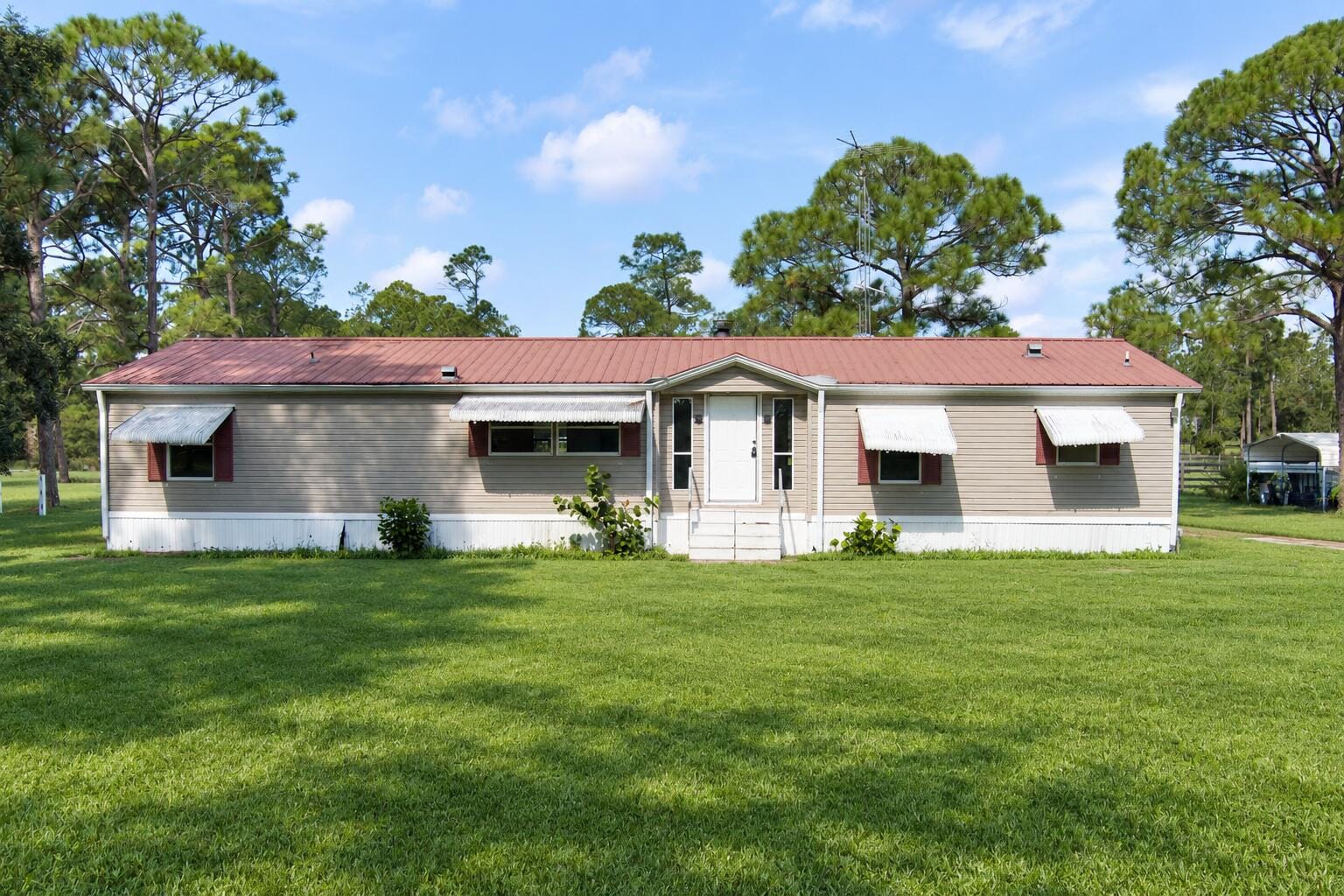 12851 NE 26th Avenue, Okeechobee, FL 34972