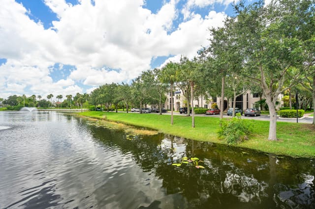 3023 Alcazar Place 106, Palm Beach Gardens, FL 33410