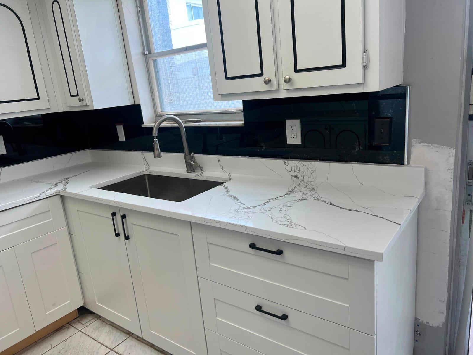 320 SW 1ST Street D-2 — photo 2