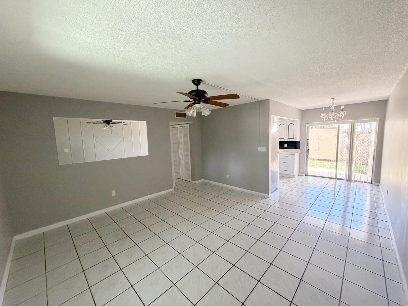 320 SW 1ST Street D-2 — photo 7