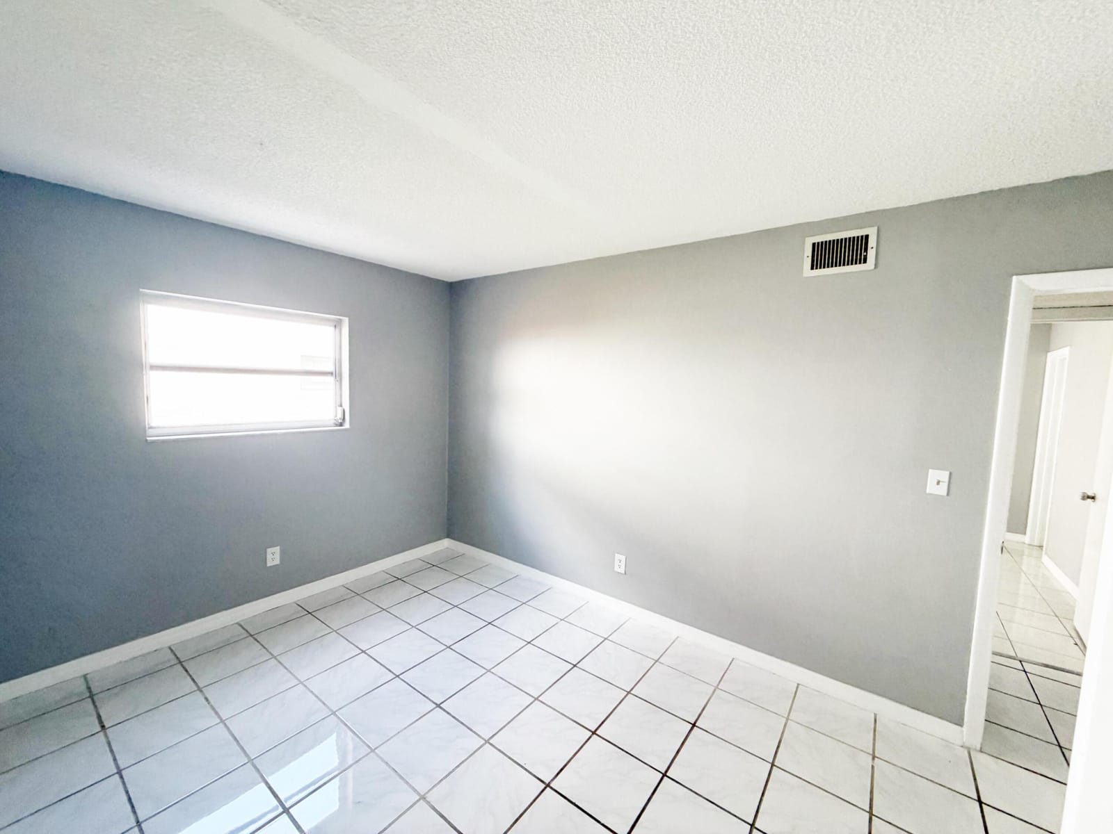 320 SW 1ST Street D-2 — photo 10