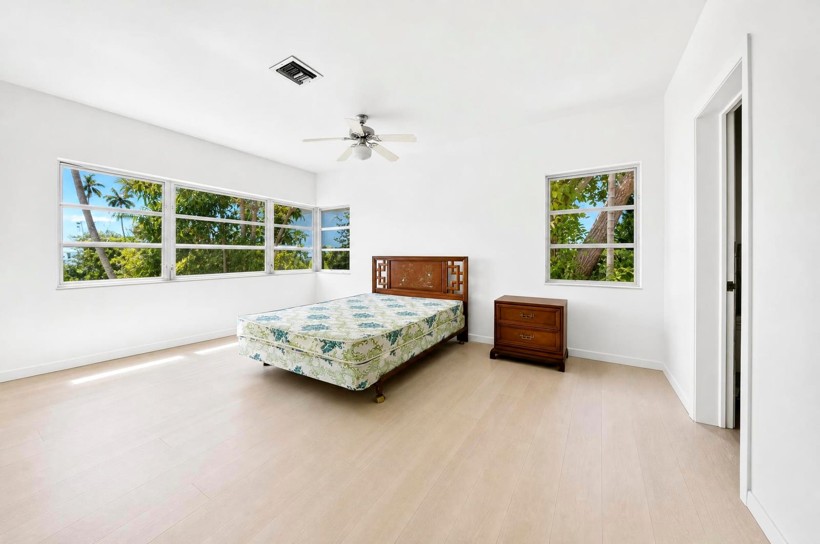420 Lido Drive — photo 9