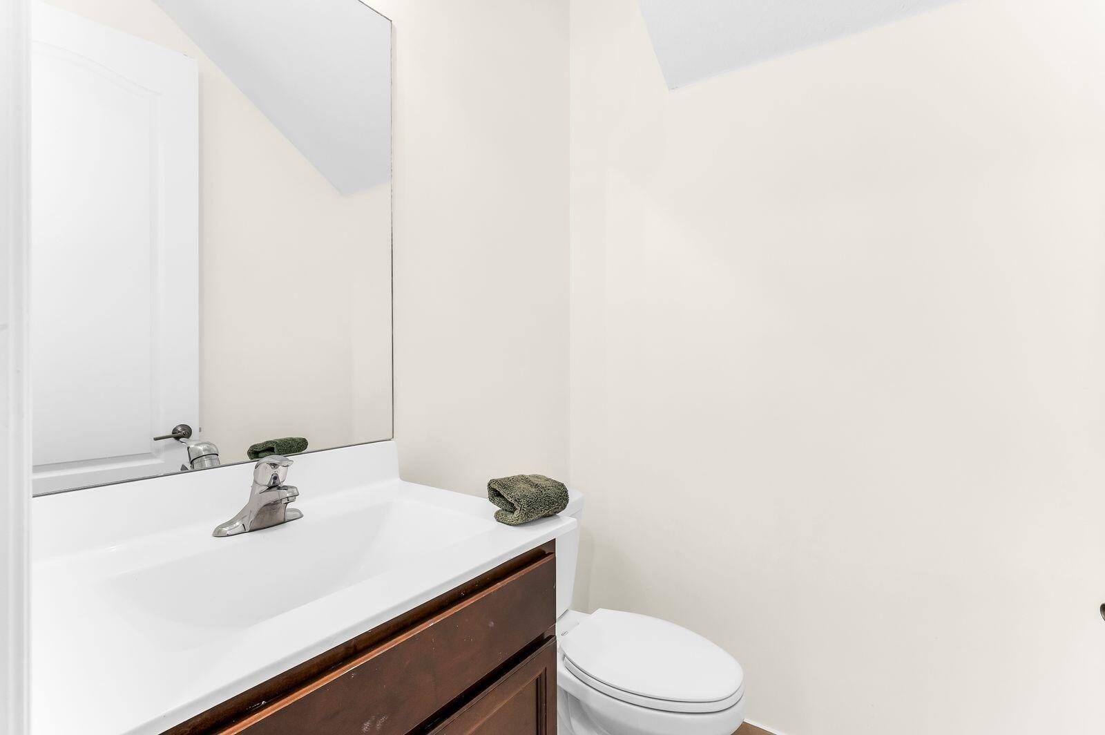 12822 ANTHORNE Lane — photo 12