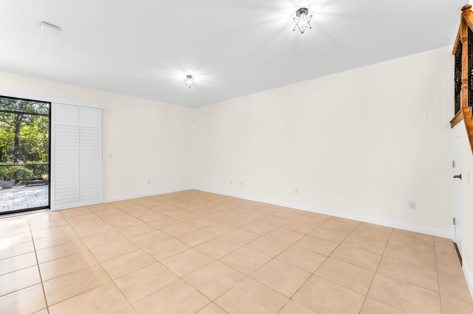 12822 ANTHORNE Lane — photo 7