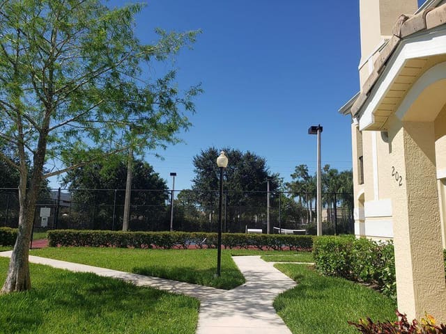 104 SW PEACOCK Boulevard 3-104, Port St. Lucie, FL 34986