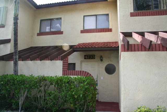 4733 NW 90TH Avenue, Sunrise, FL 33351