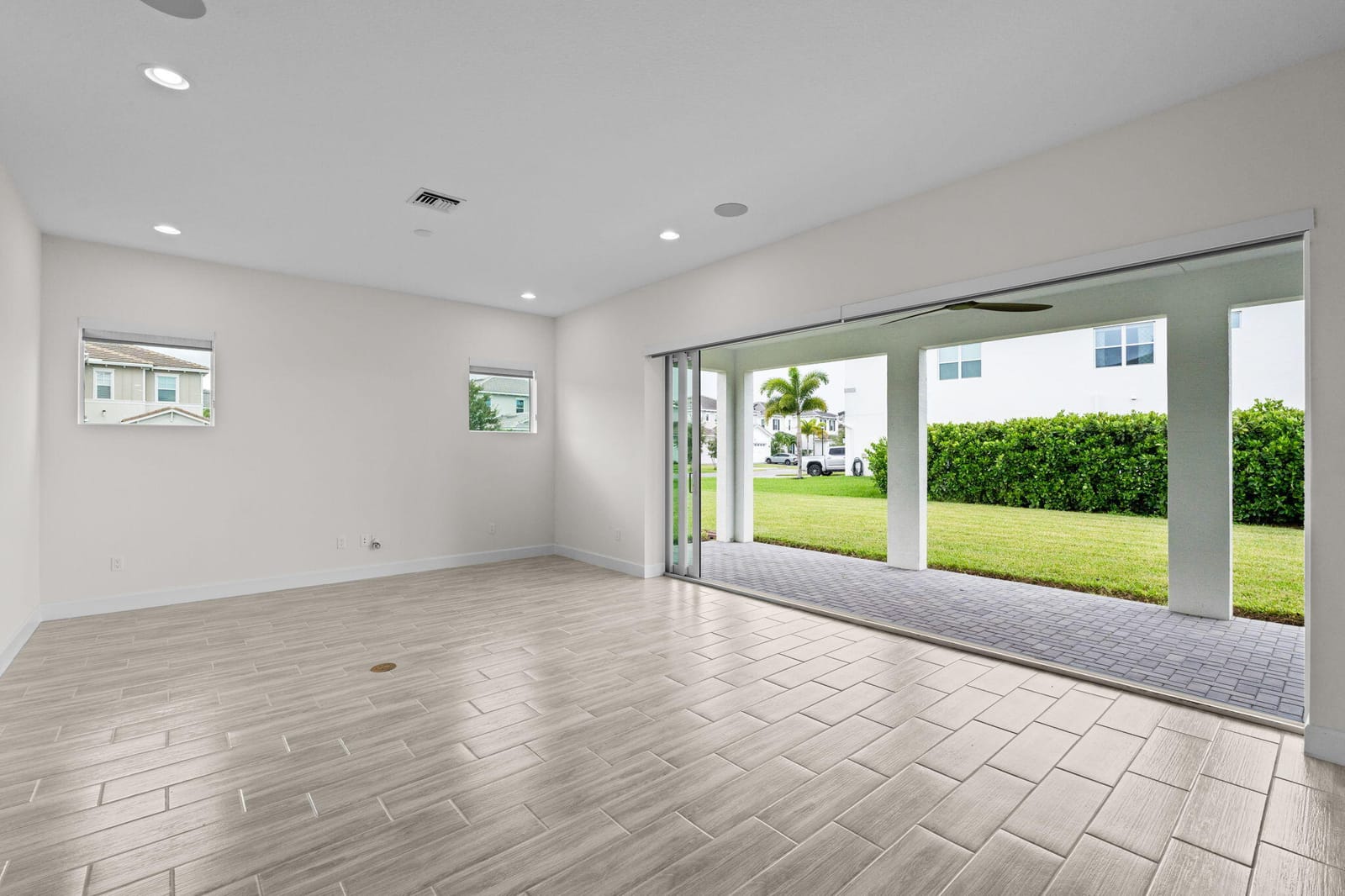5627 Opal Drive — photo 8