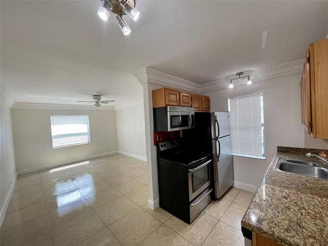 601 NE 29TH Drive 9, Wilton Manors, FL 33334