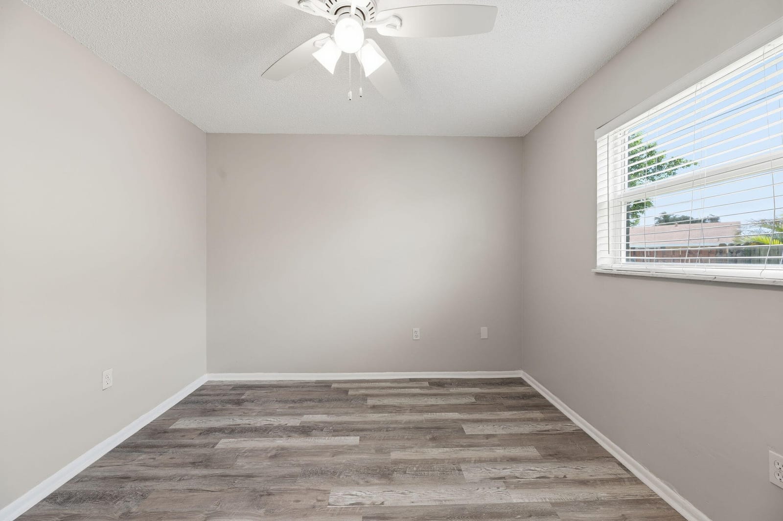 10830 NW 29TH Court, Sunrise, FL 33322 photo 18