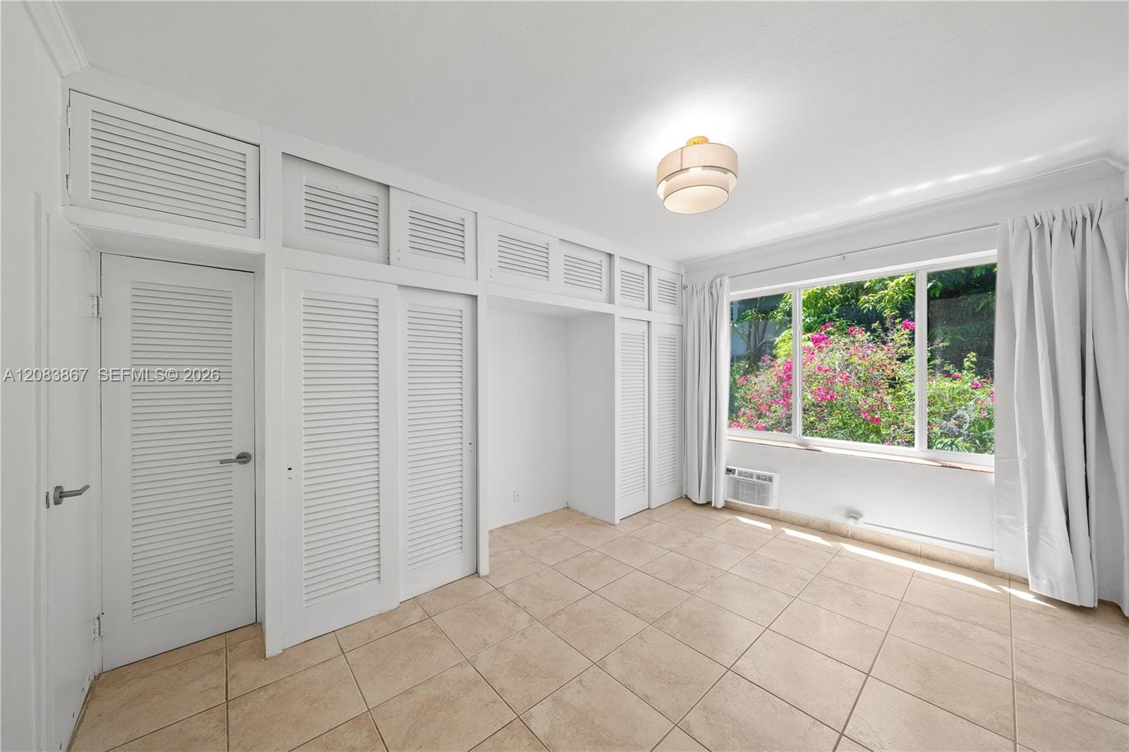 4720 Pine Tree Drive 6 — photo 8