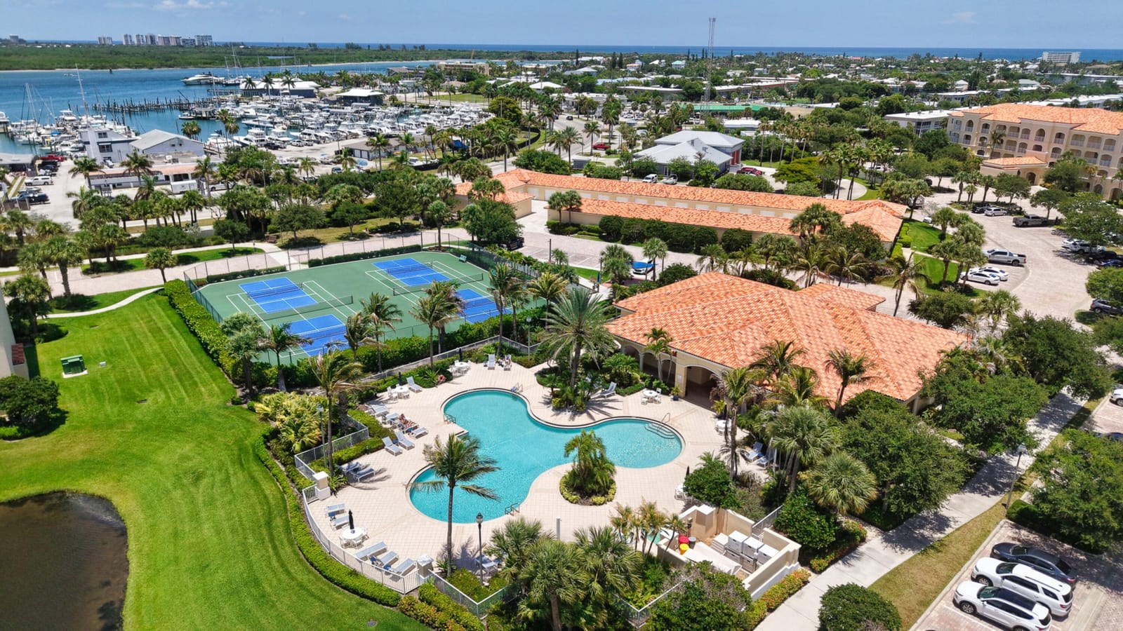 25 HARBOUR ISLE Drive W 104, Fort Pierce, FL 34949 photo 26