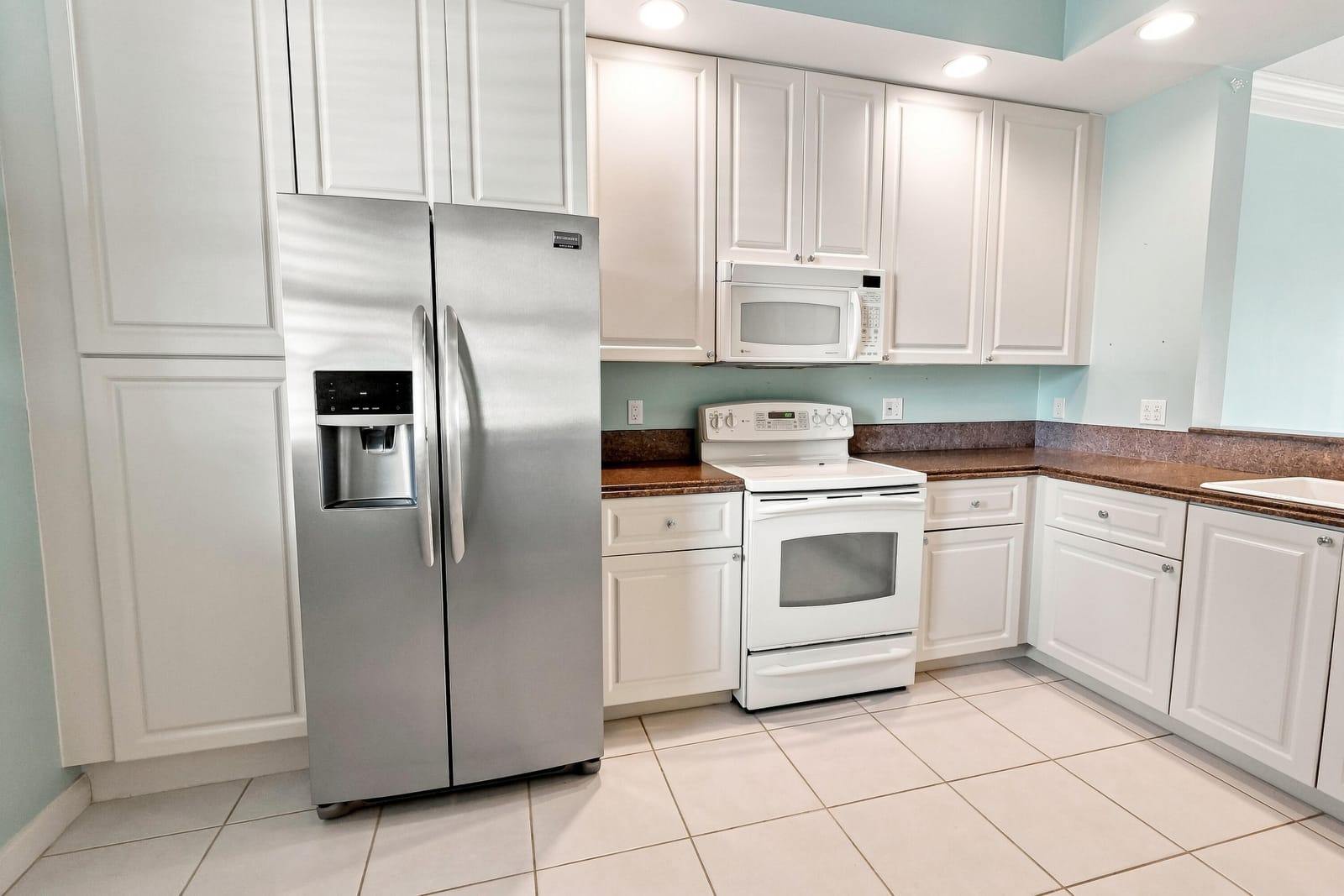 25 HARBOUR ISLE Drive W 104, Fort Pierce, FL 34949 photo 9